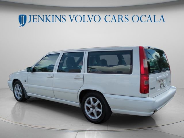 Used 1999 Volvo V70 FWD image 5