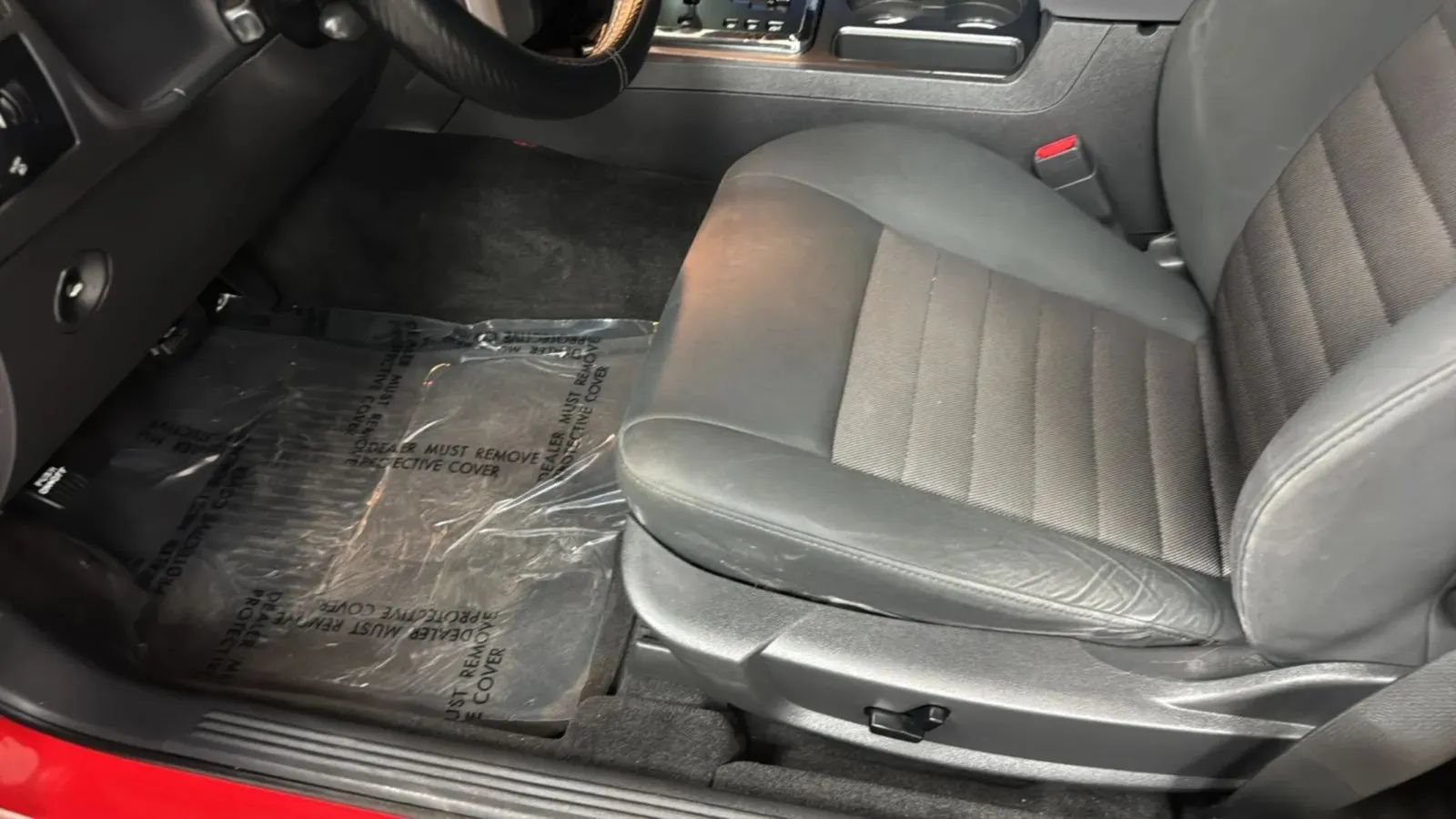 Used 2010 Dodge Challenger SE RWD image 10