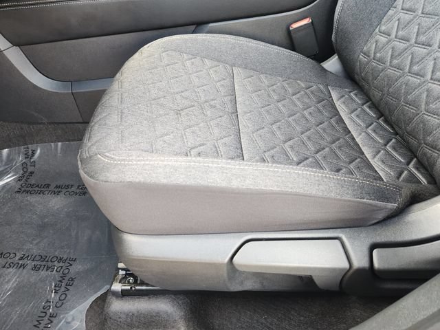 Used 2025 Nissan Kicks SV AWD/4WD image 25