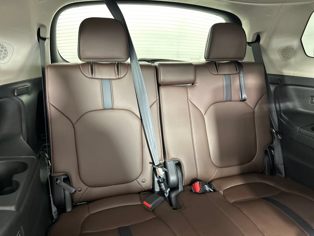 Used 2025 Honda Pilot Elite image 20