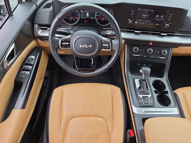 Used 2024 Kia Carnival LX FWD image 14
