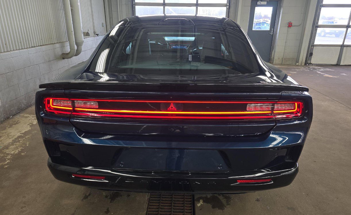 Used 2024 Dodge Charger Daytona Scat Pack w/ Plus Group AWD/4WD image 5