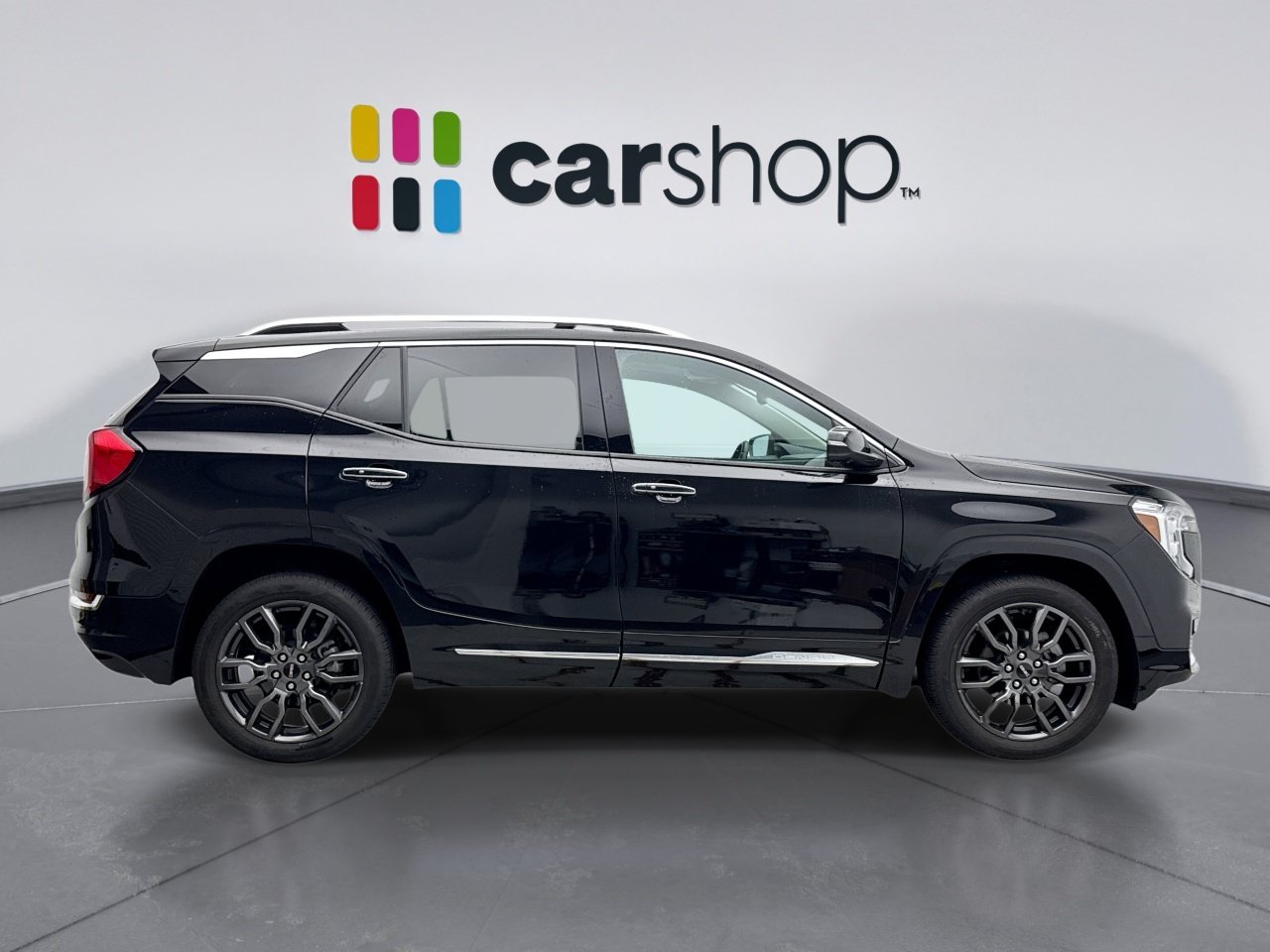Used 2023 GMC Terrain Denali w/ Black Diamond Edition AWD/4WD image 6