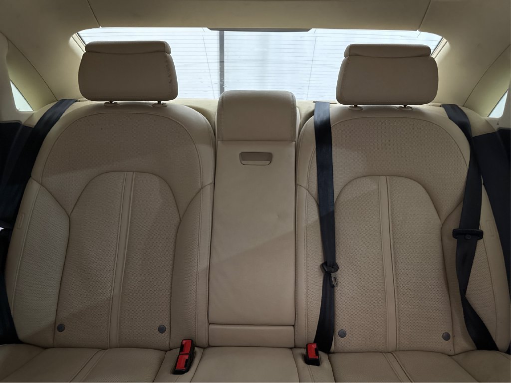 Used 2014 Audi A8 3.0T AWD/4WD image 34