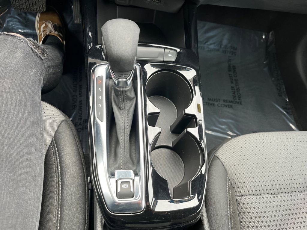 Used 2025 Chevrolet Trax LT image 14