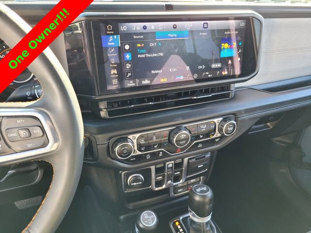 Used 2024 Jeep Wrangler Sahara image 22