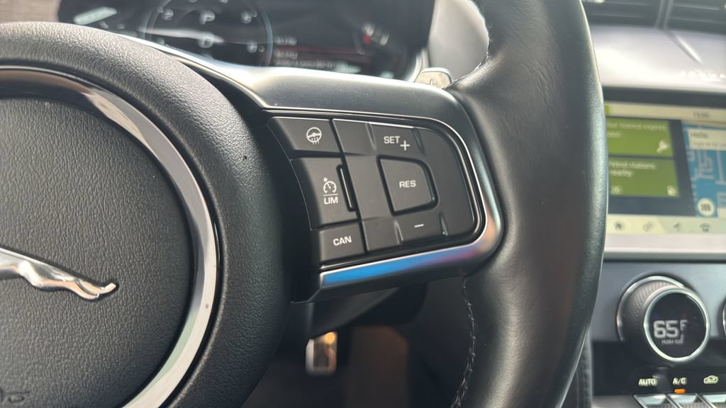 Used 2023 Jaguar F-TYPE Convertible RWD image 18