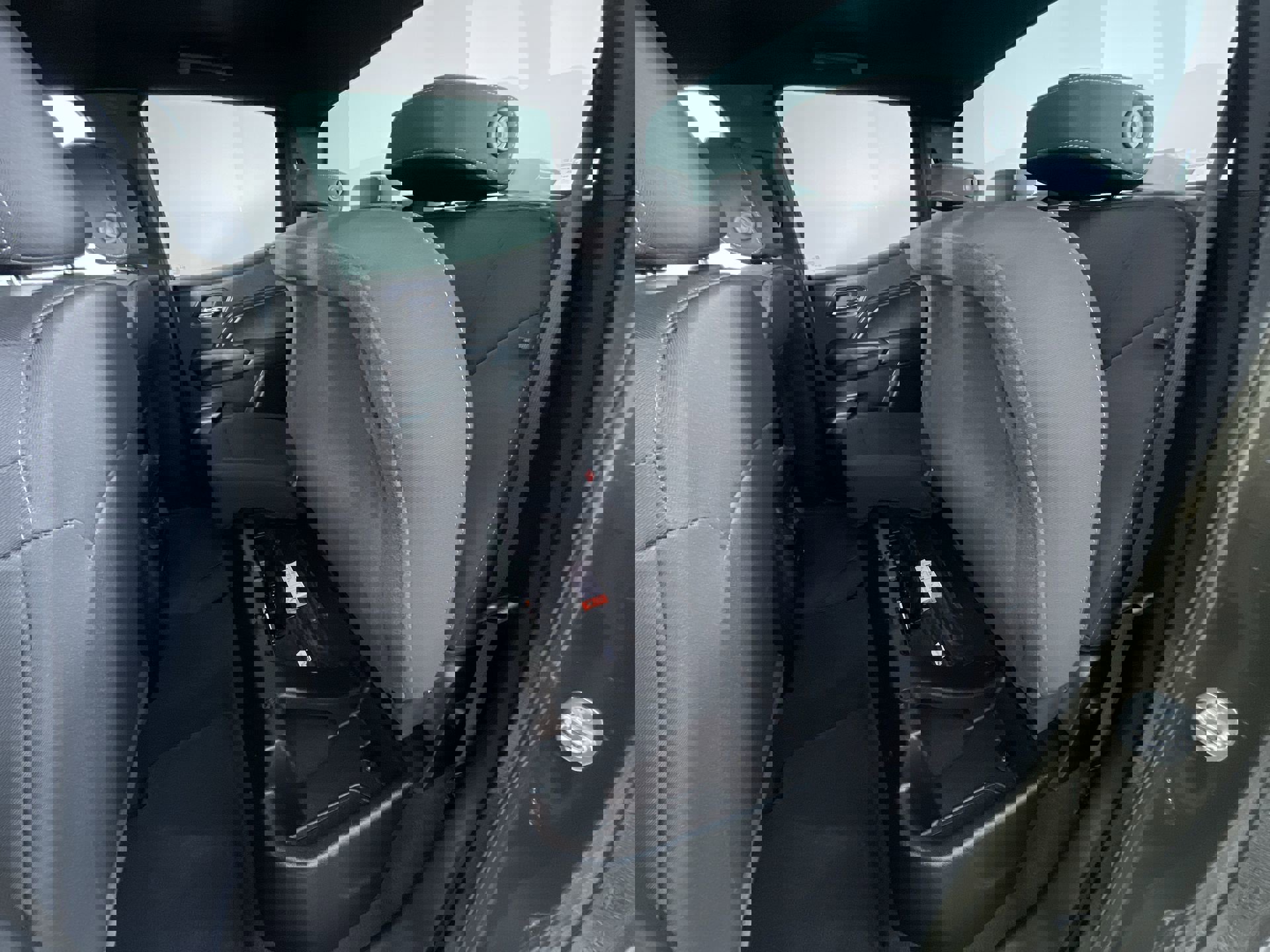 Used 2024 GMC Canyon Elevation image 21