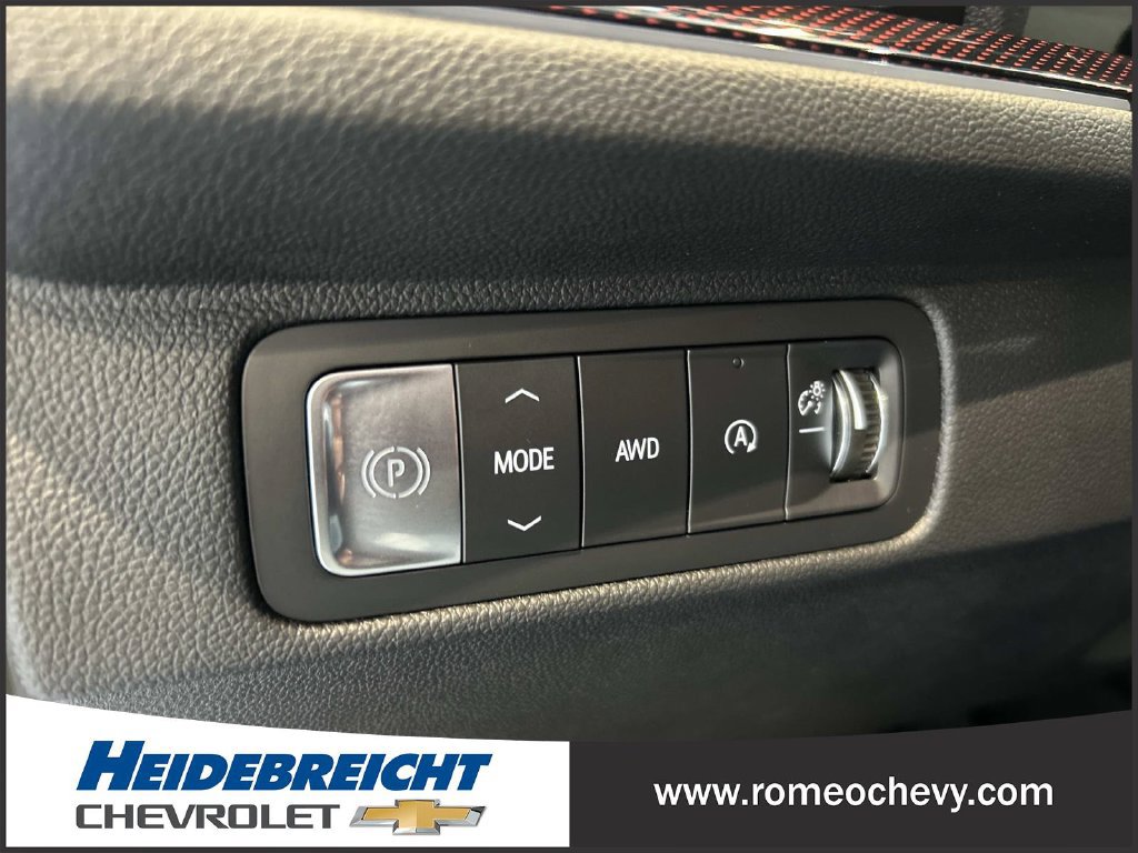 Certified 2024 Chevrolet Traverse Z71 w/ LPO, Floor Liner Package AWD/4WD image 30