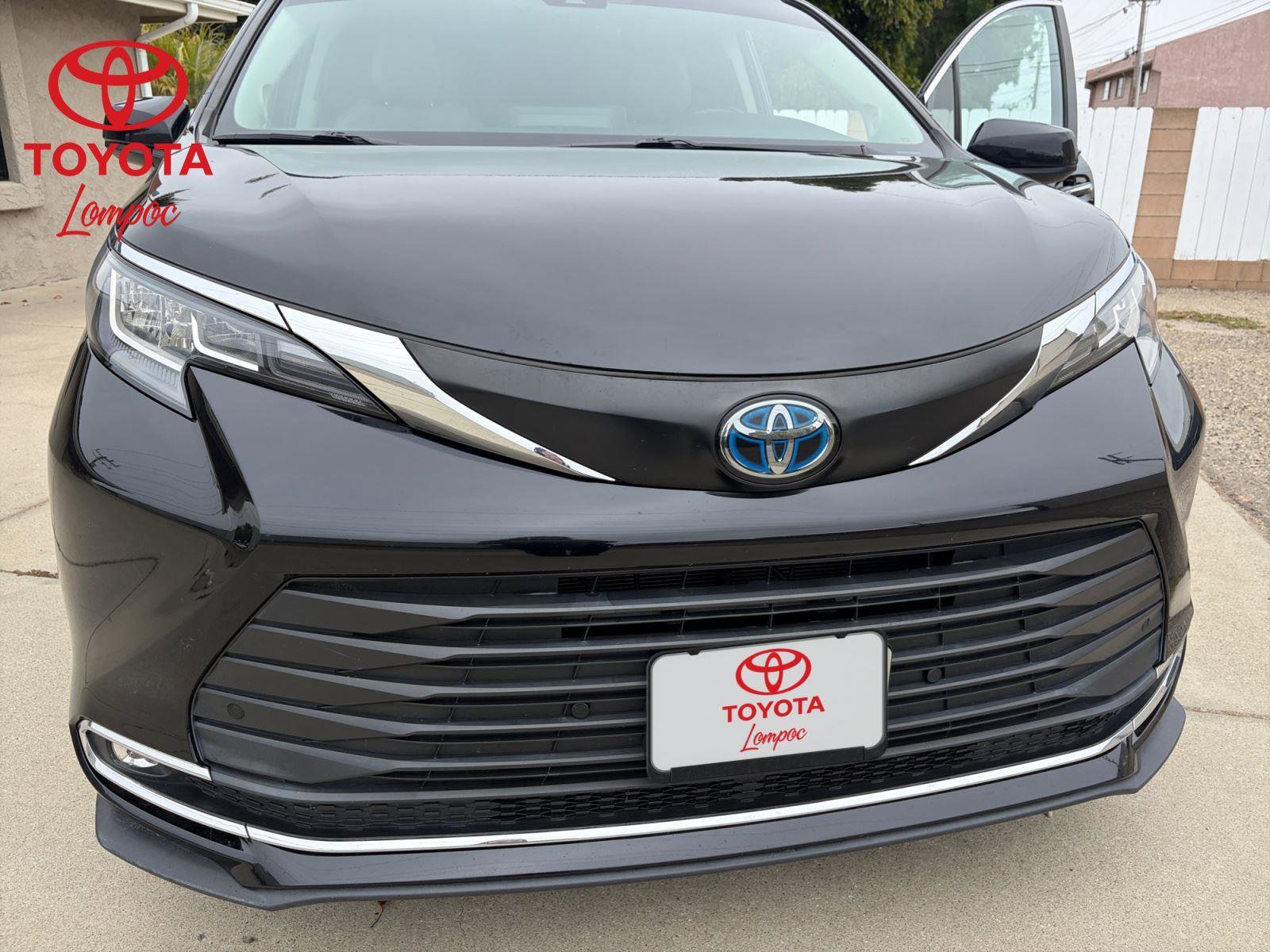 Certified 2022 Toyota Sienna XLE w/ XLE Plus Package FWD image 27