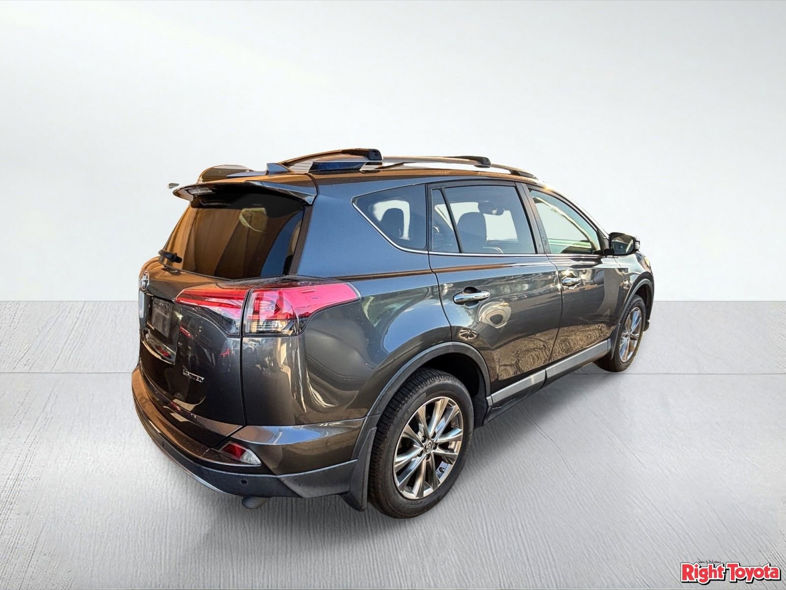 Certified 2018 Toyota RAV4 Limited w/ Advanced Technology Package FWD image 4