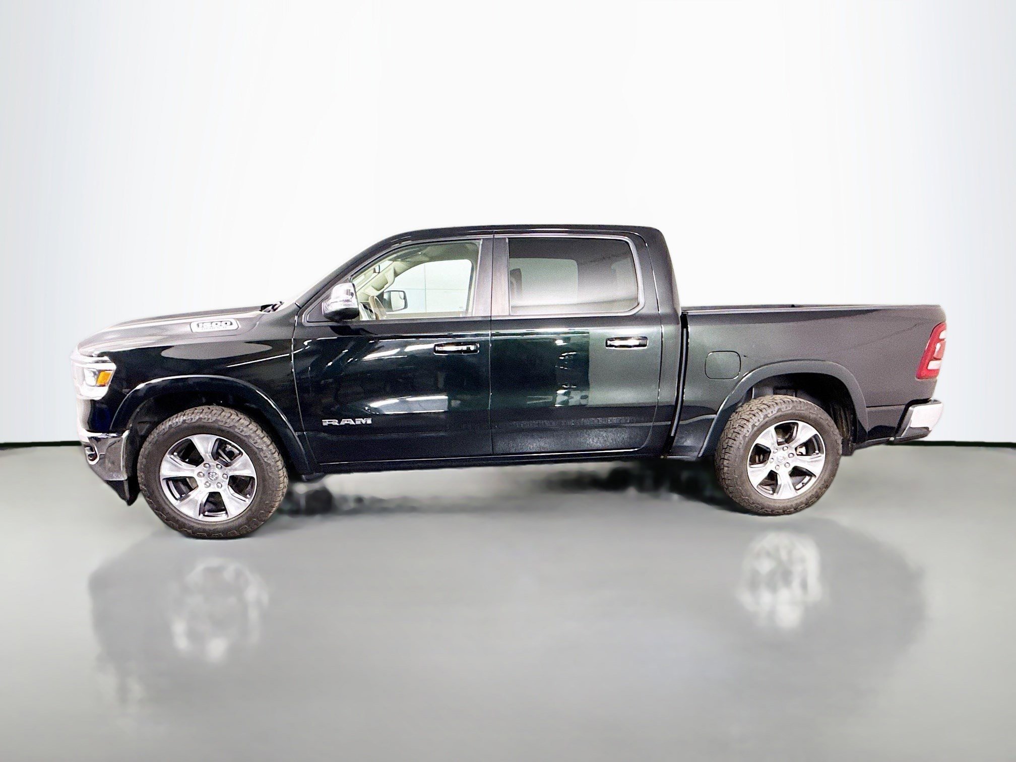 Used 2019 RAM 1500 Laramie image 6