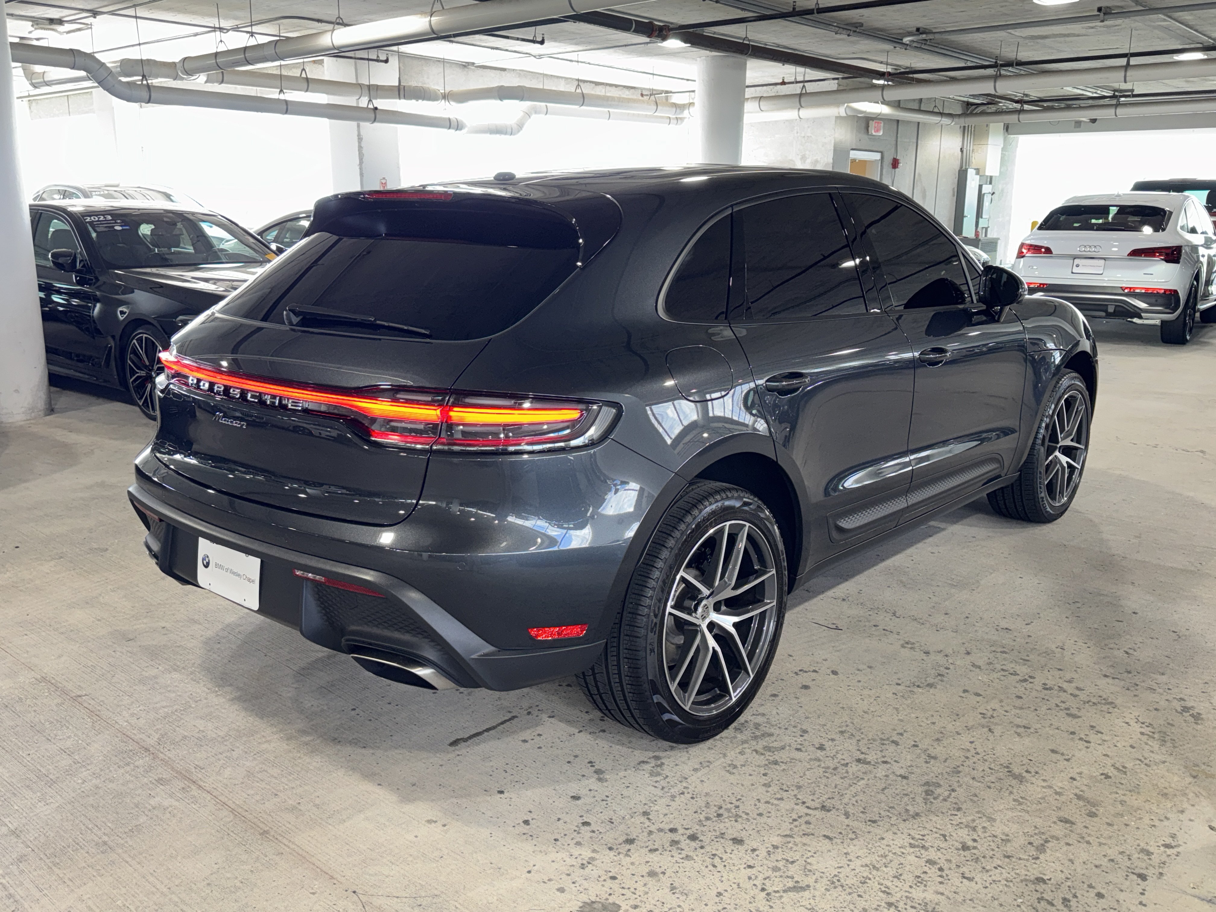 Used 2025 Porsche Macan AWD/4WD image 8