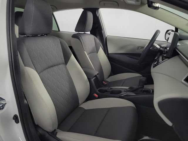 Used 2025 Toyota Corolla LE FWD image 15
