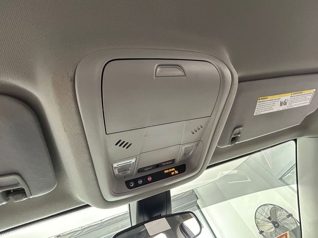 Used 2022 GMC Acadia SLE w/ Driver Convenience Package image 27