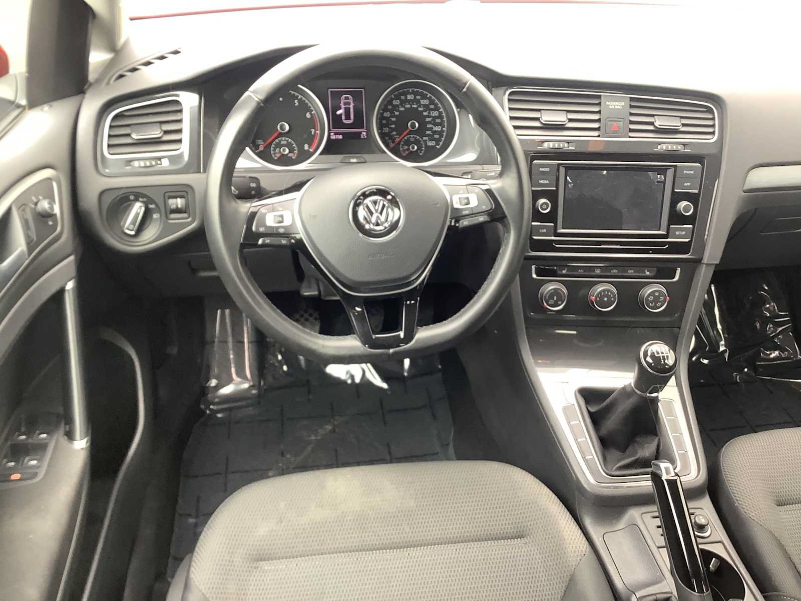 Used 2019 Volkswagen Golf S w/ Driver Assistance Package AWD/4WD image 10