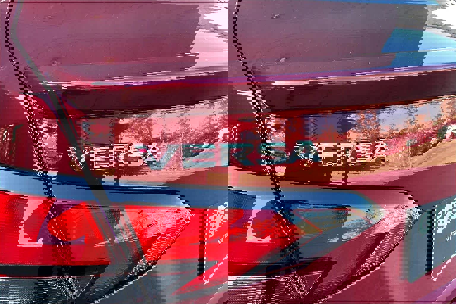 Used 2022 Nissan Versa SR w/ Trunk Package image 29