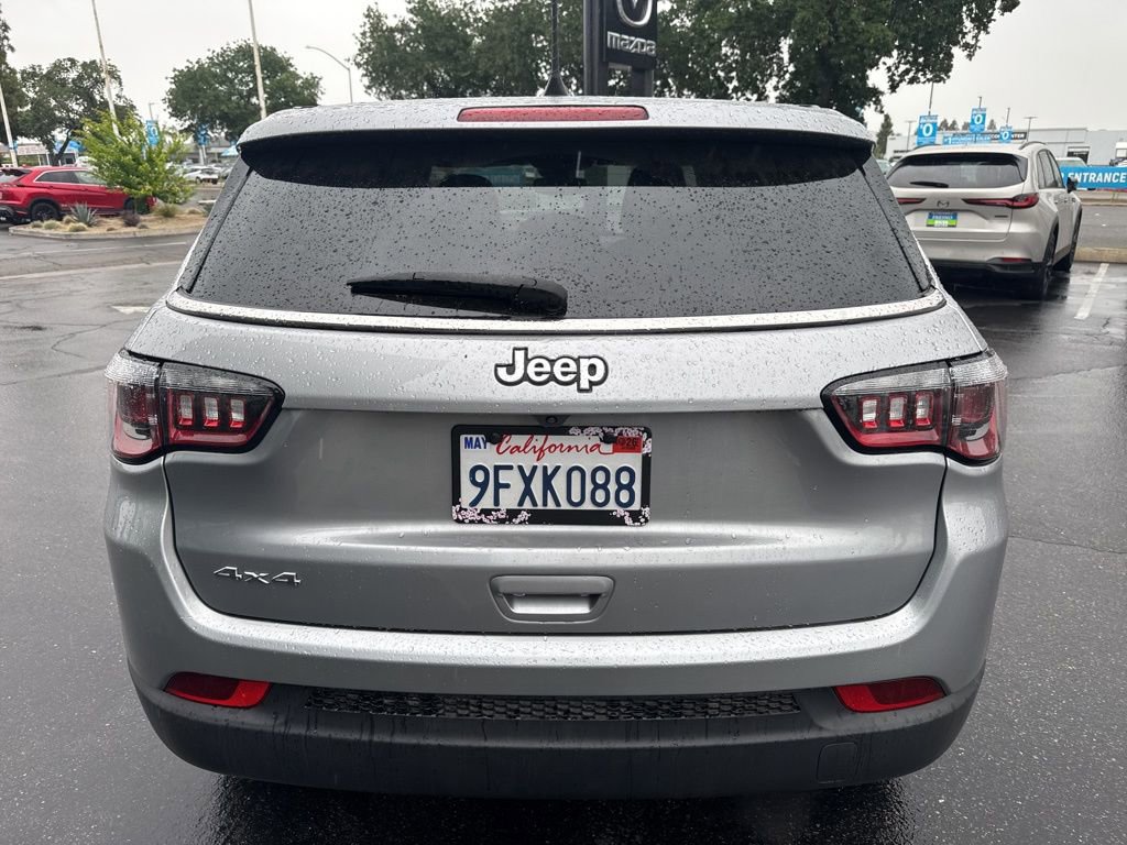 Used 2023 Jeep Compass Sport image 5