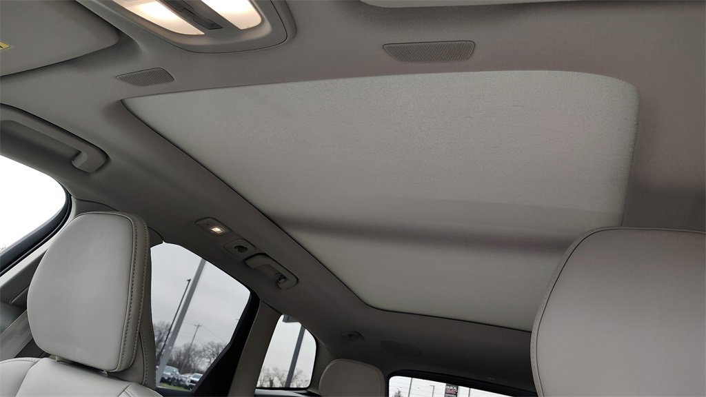 New 2026 Volvo XC60 B5 Ultra w/ Climate Package image 27