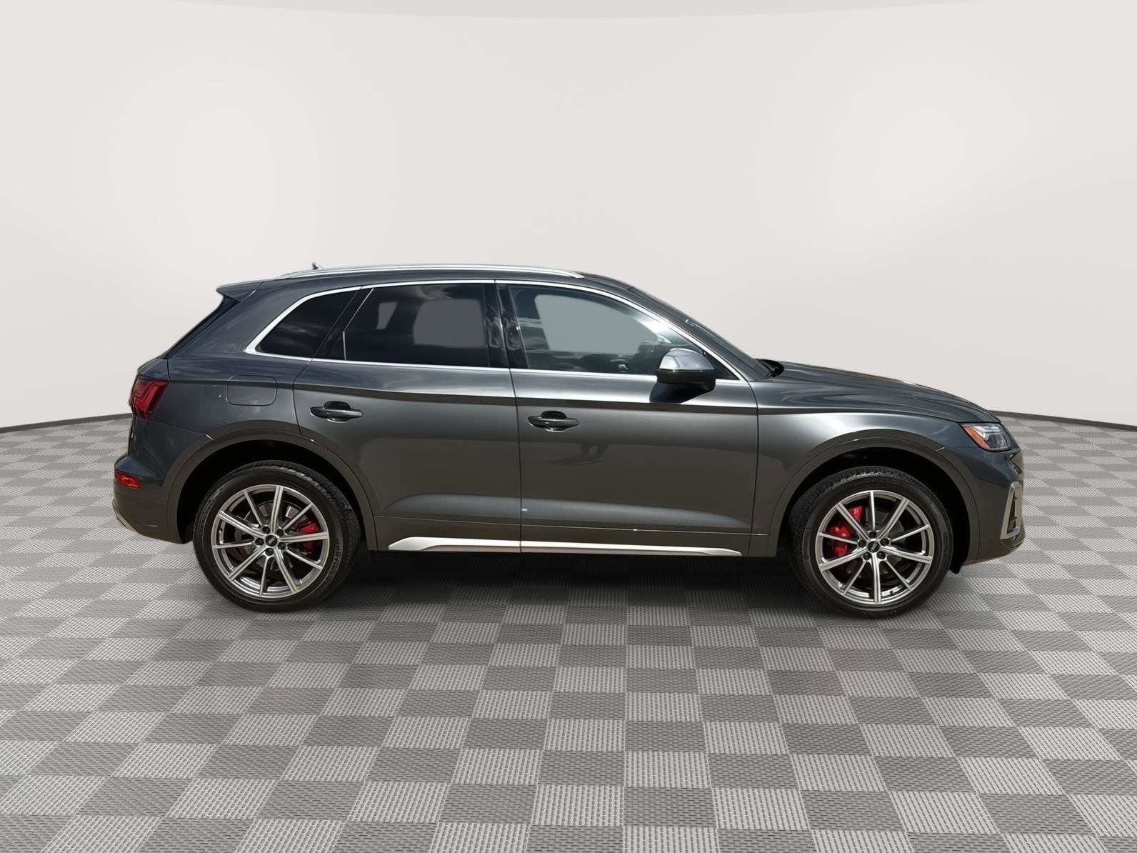Used 2021 Audi SQ5 Premium Plus w/ Premium Plus Package image 6