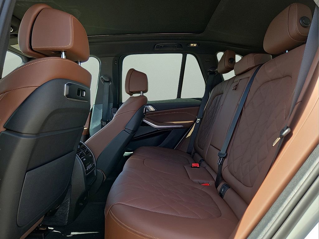 Used 2026 BMW X5 sDrive40i image 17