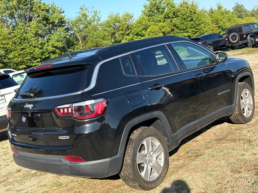 Used 2022 Jeep Compass Latitude w/ Sun and Sound Group AWD/4WD image 17