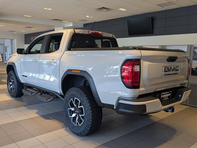 New 2026 GMC Canyon AT4X w/ LPO, Black Badging Package AWD/4WD image 5