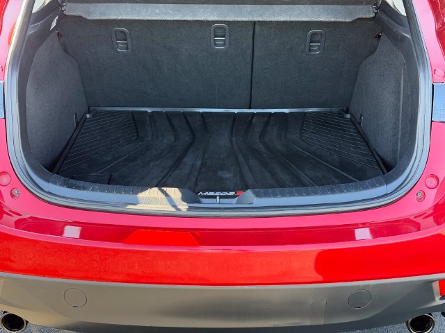 Used 2015 MAZDA MAZDA3 i Touring w/ Technology Package FWD image 5
