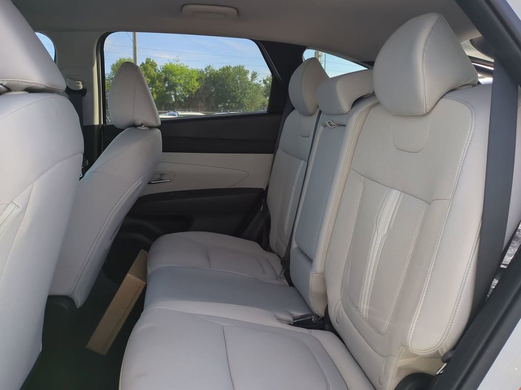 New 2026 Hyundai Tucson SEL image 16