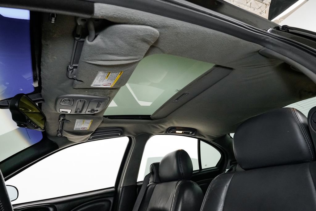 Used 2003 Pontiac Bonneville SSEi image 10