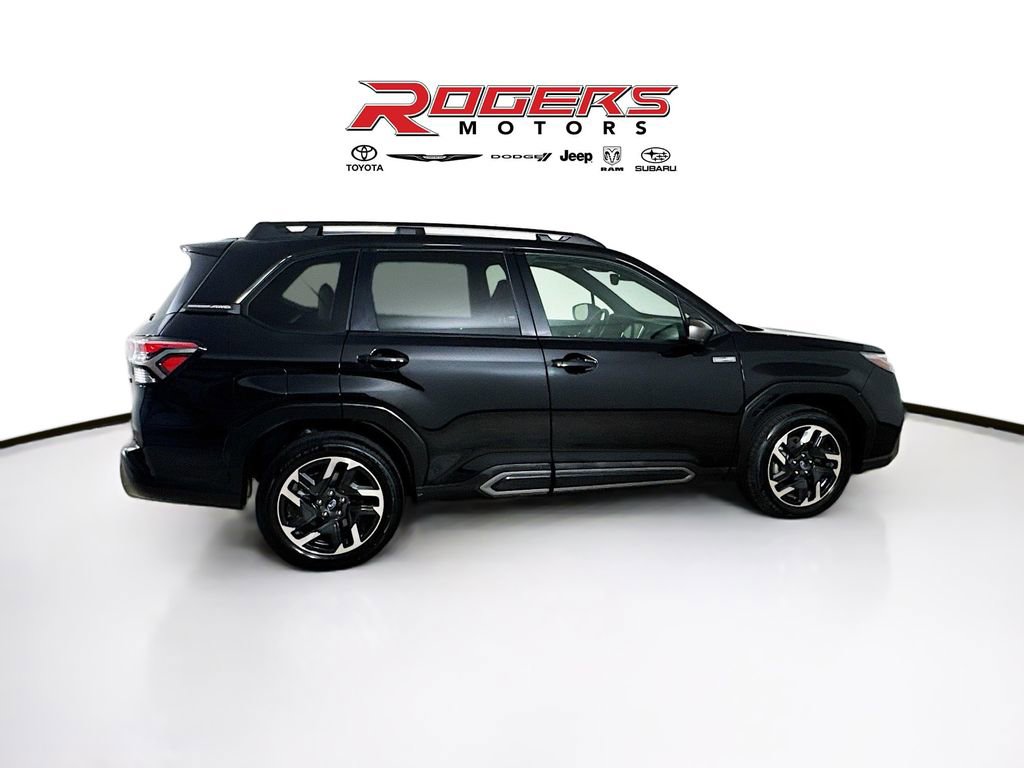 Certified 2025 Subaru Forester Limited w/ Popular Package AWD/4WD image 9