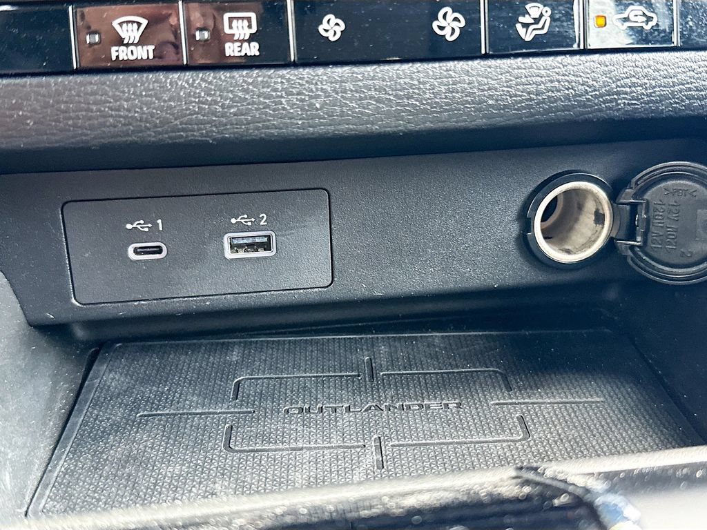 Used 2024 Mitsubishi Outlander ES FWD image 33