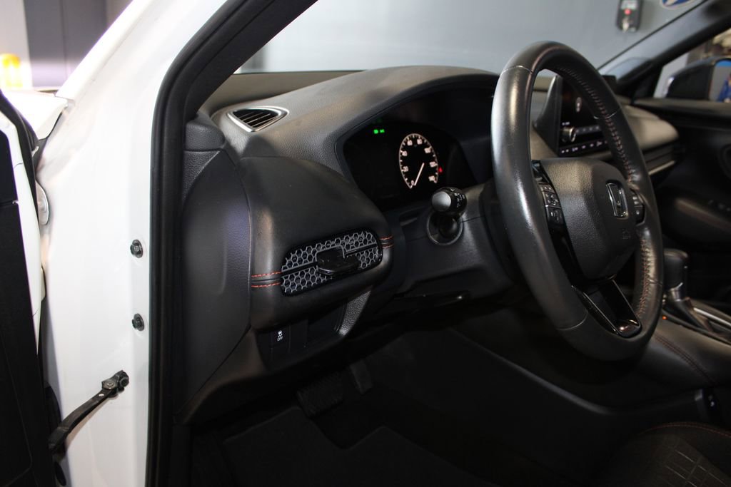 Used 2024 Honda HR-V Sport image 11