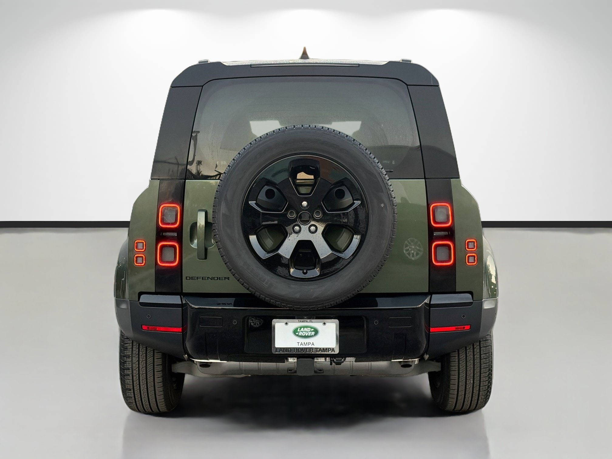 New 2026 Land Rover Defender 110 S AWD/4WD image 4