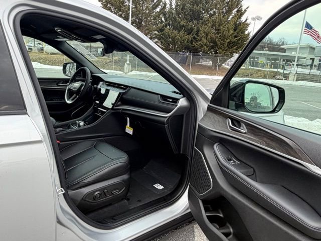 New 2026 Jeep Grand Cherokee Limited image 28