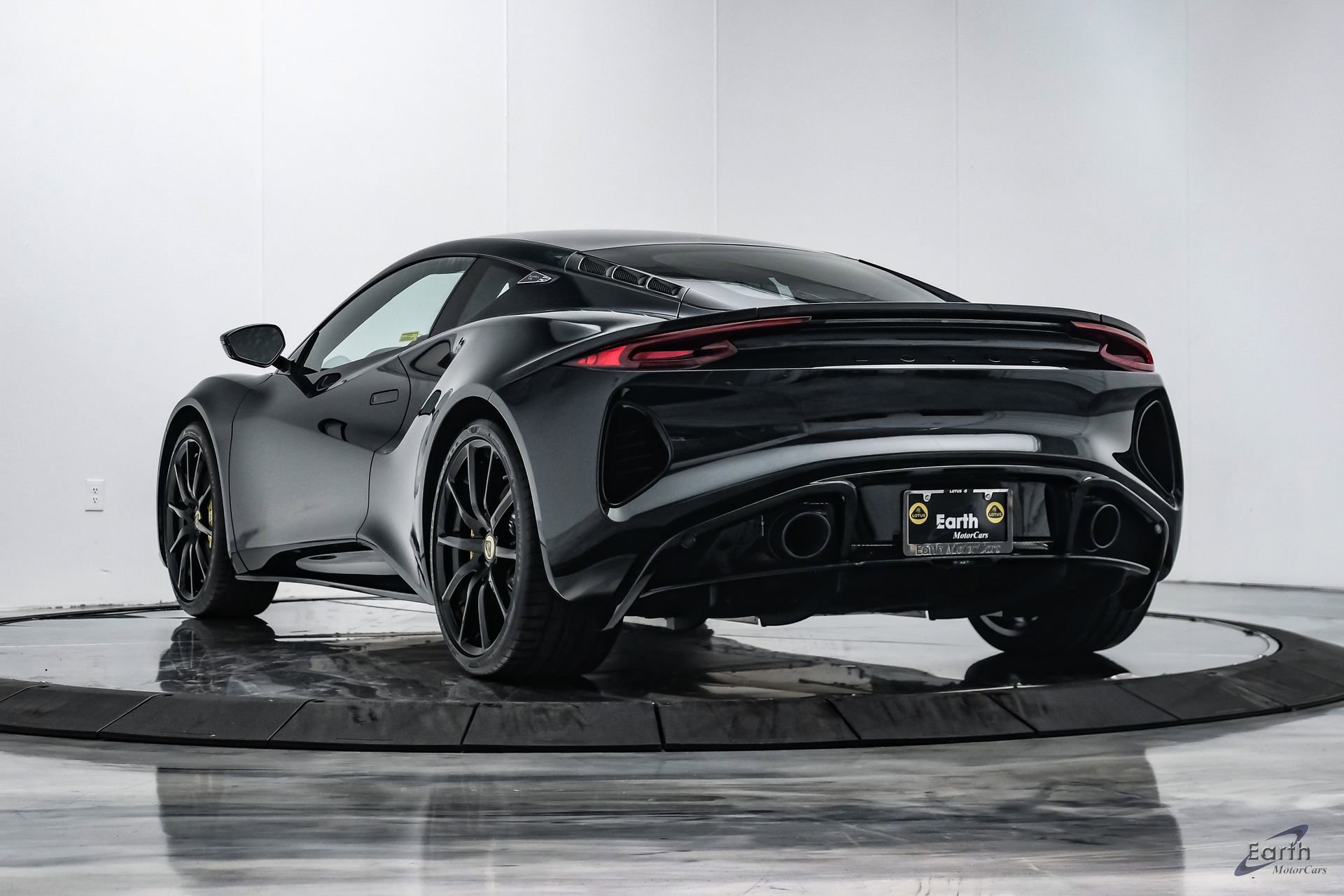 Used 2025 Lotus Emira RWD image 11
