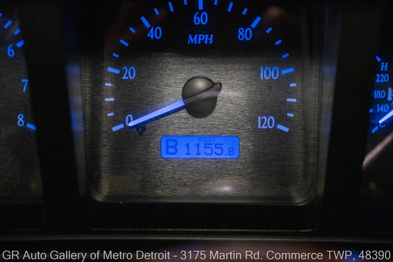 Used 1987 Jeep Grand Wagoneer AWD/4WD image 19