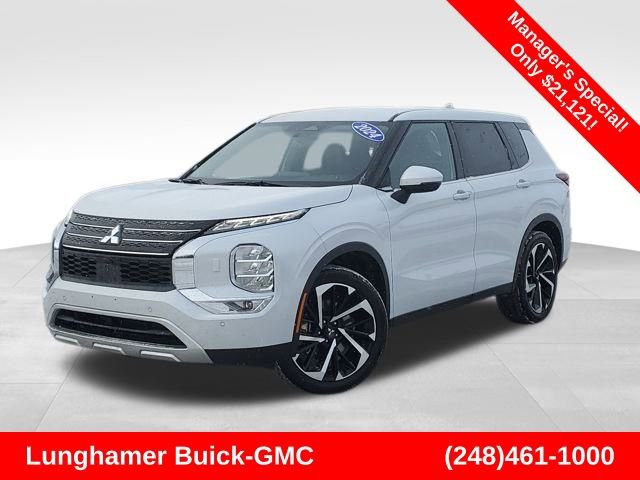 Used 2024 Mitsubishi Outlander SE image 1