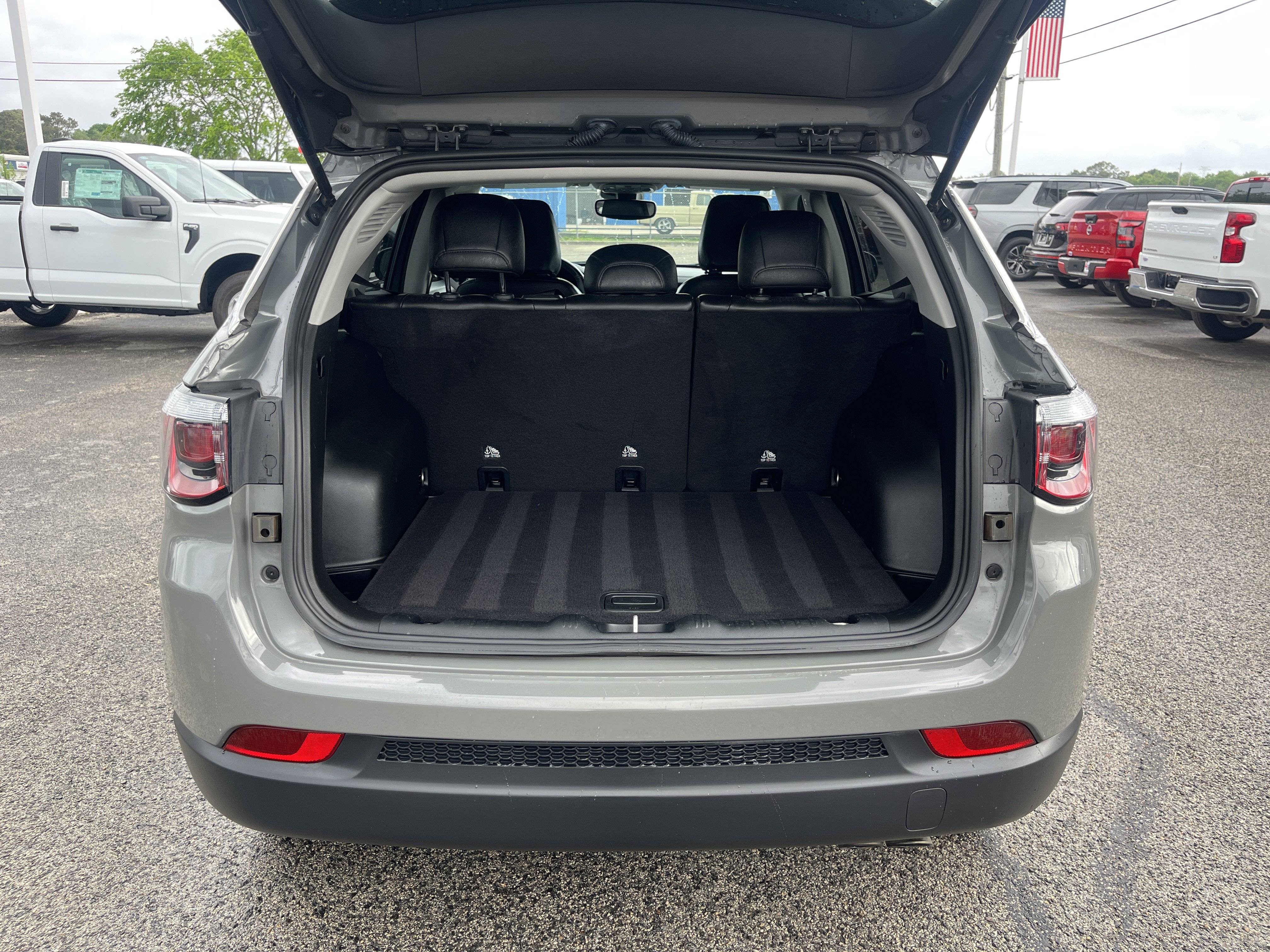 Used 2022 Jeep Compass Limited image 5