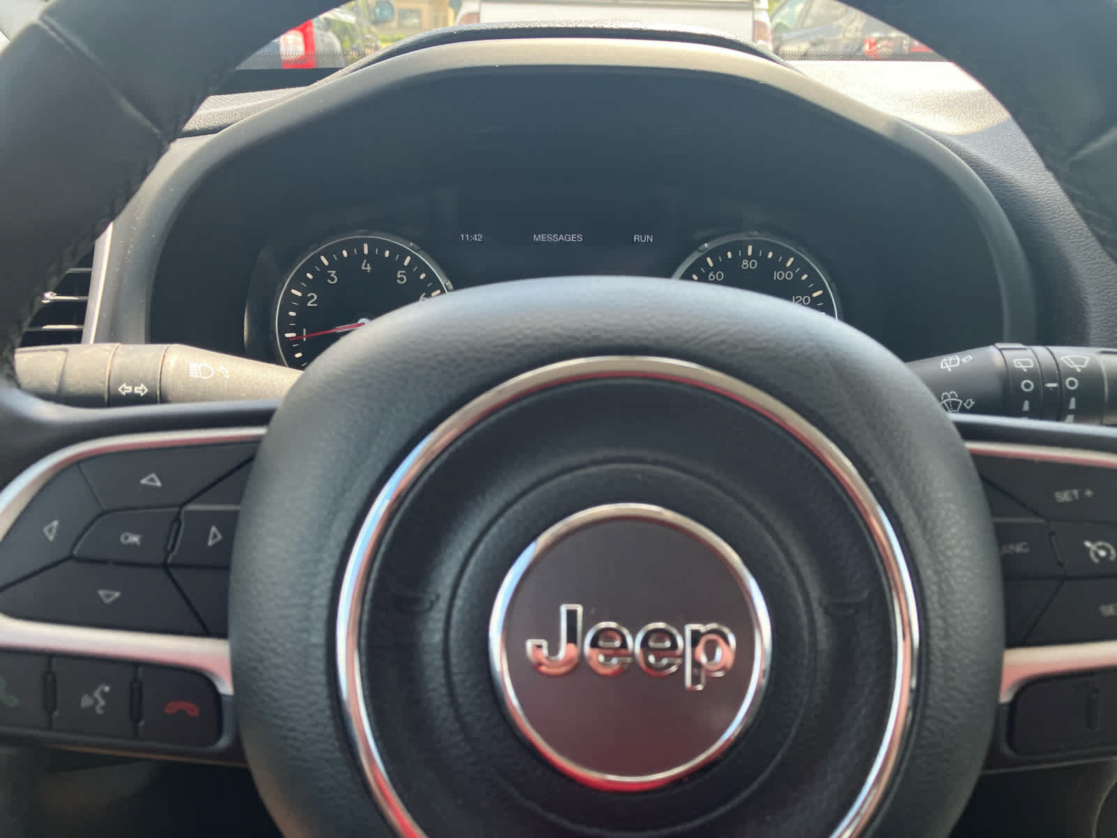 Used 2021 Jeep Renegade Latitude FWD image 14