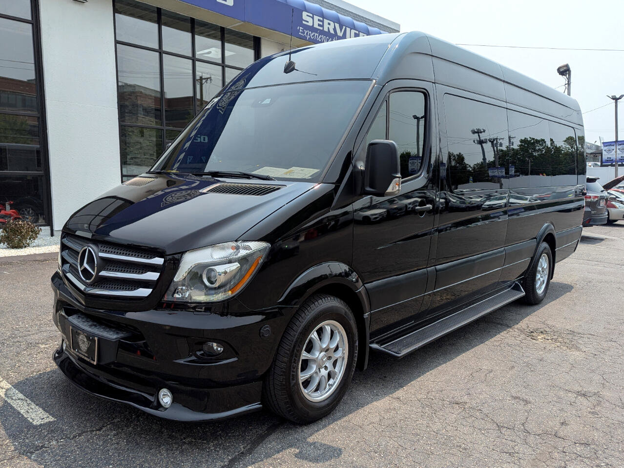 Used 2017 Mercedes-Benz Sprinter 2500 image 2
