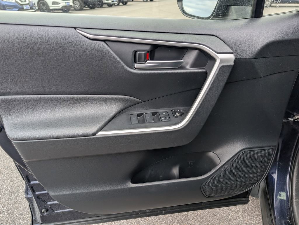 Used 2019 Toyota RAV4 XLE w/ All Weather Liner Package AWD/4WD image 12