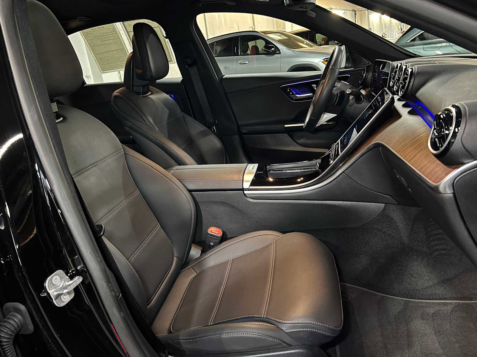 Used 2025 Mercedes-Benz C 300 4MATIC Sedan image 12