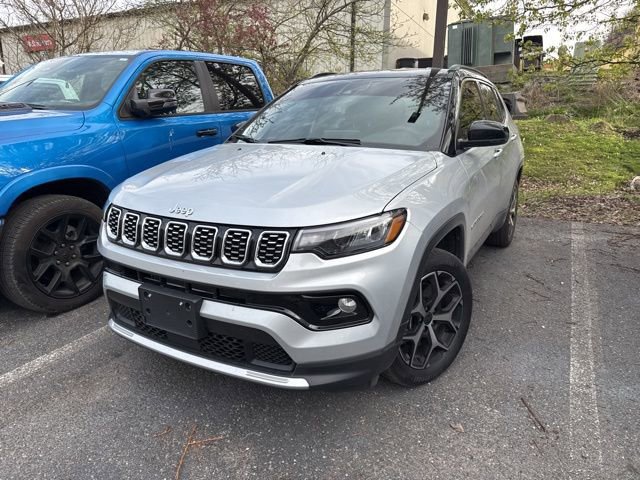 Used 2025 Jeep Compass Limited image 5