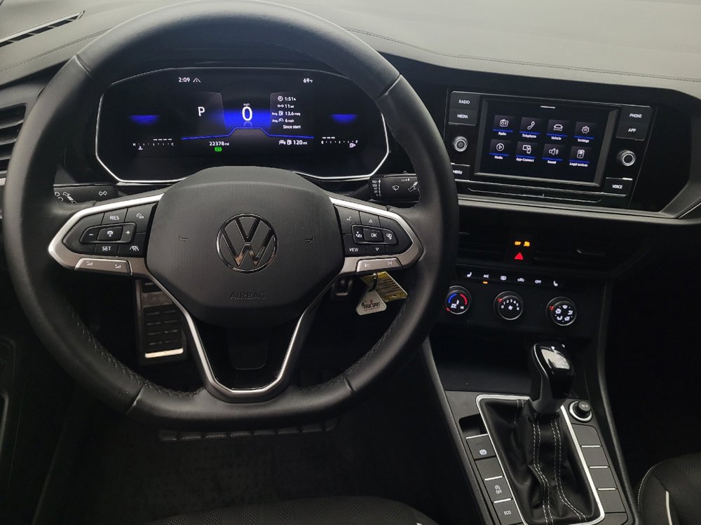 Used 2024 Volkswagen Jetta Sport image 22