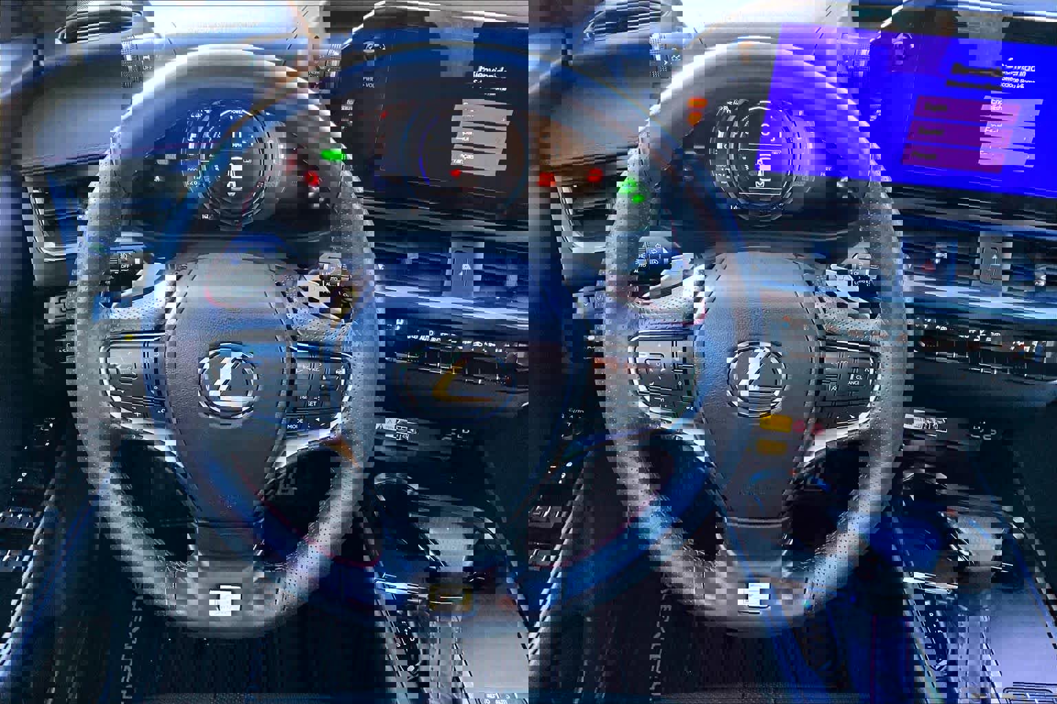 Used 2024 Lexus UX 250h F Sport image 6