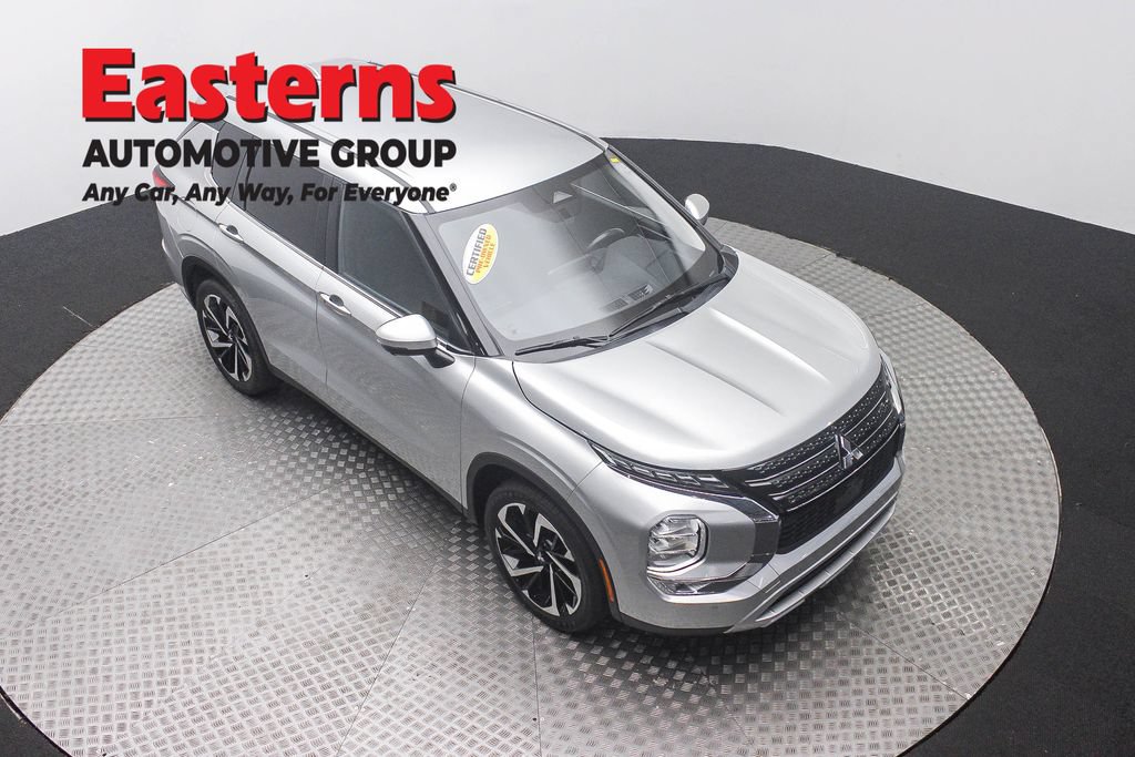 Used 2024 Mitsubishi Outlander SE FWD image 3