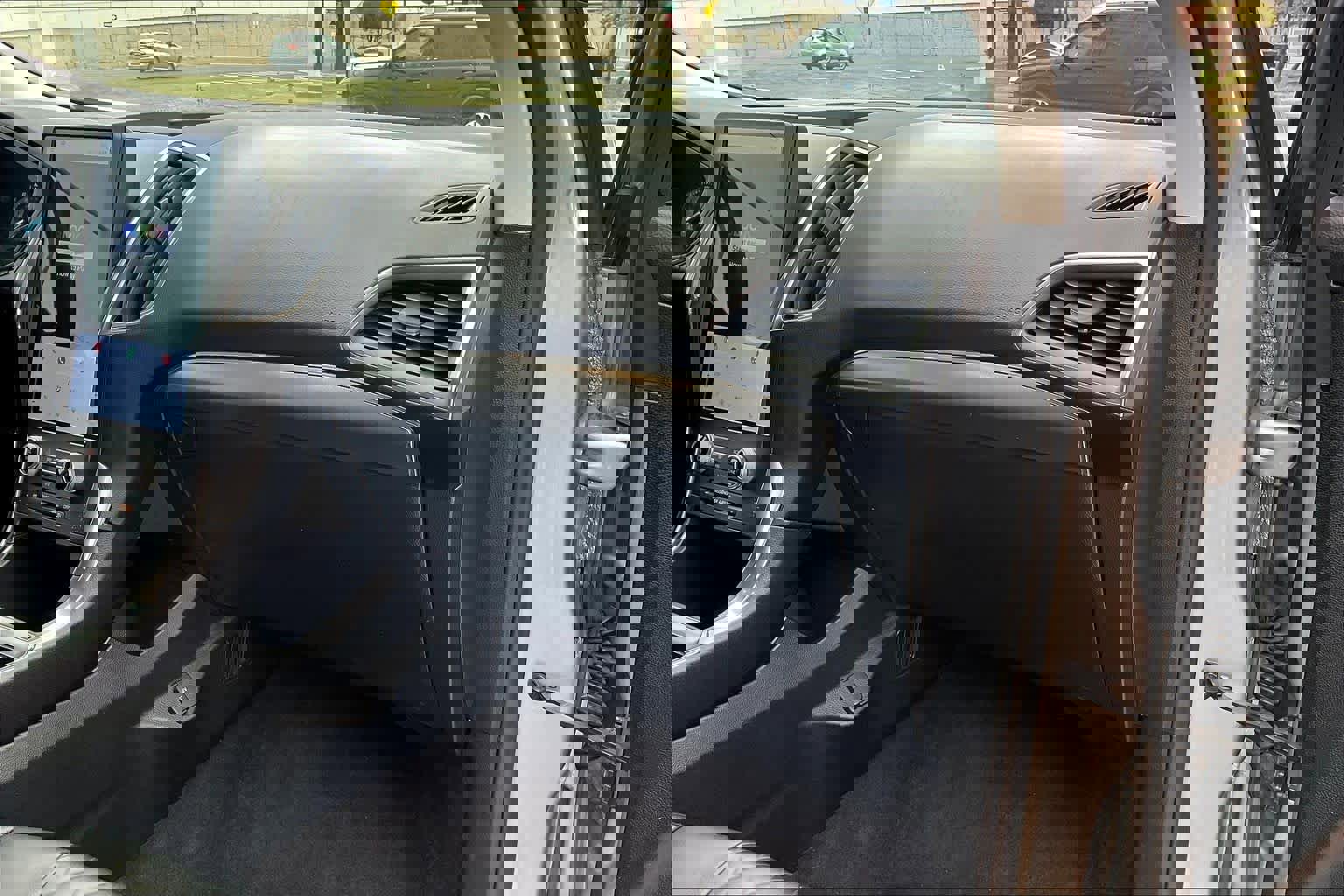 Used 2024 Ford Edge Titanium image 16