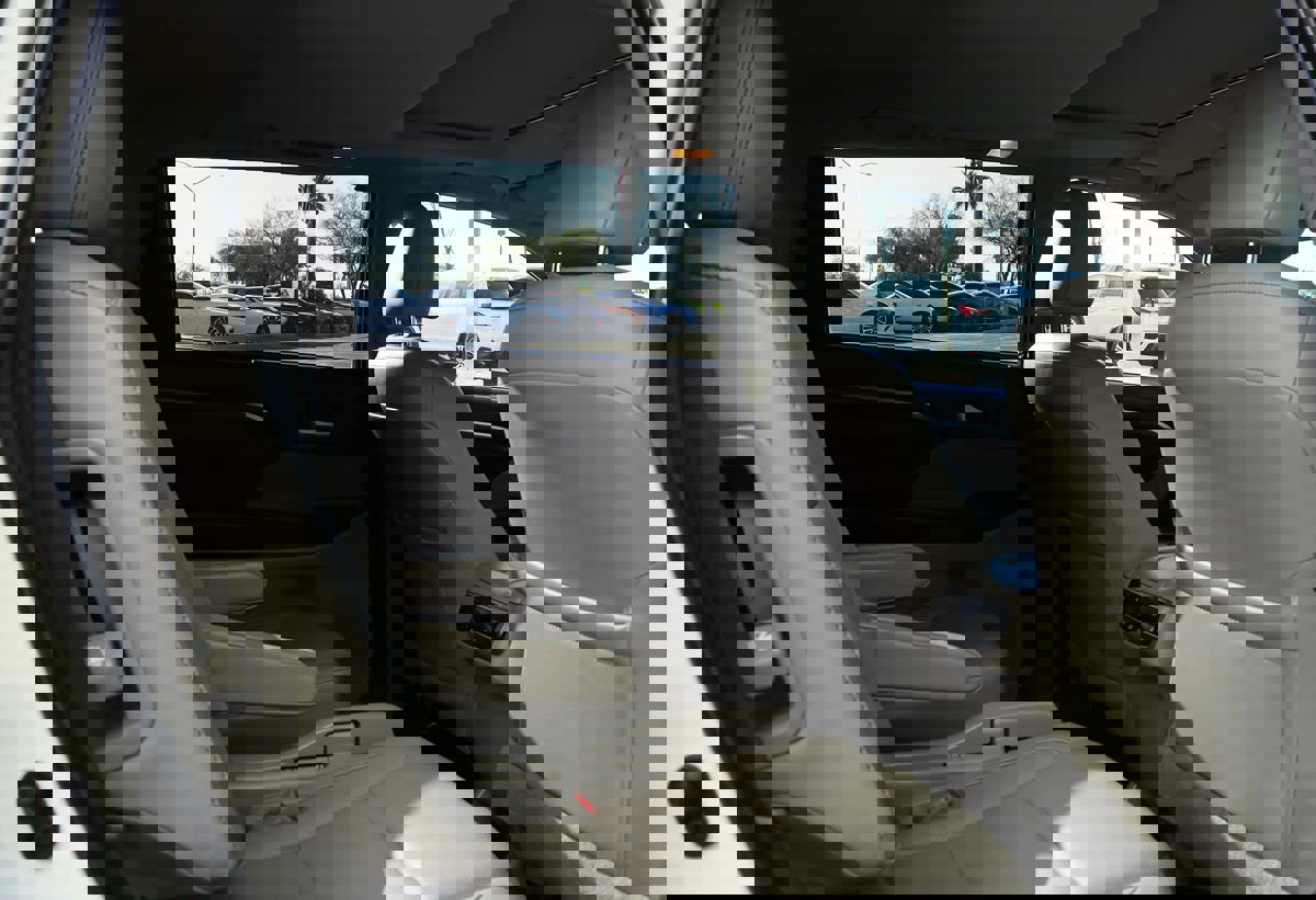 Used 2019 Toyota Highlander Limited image 30