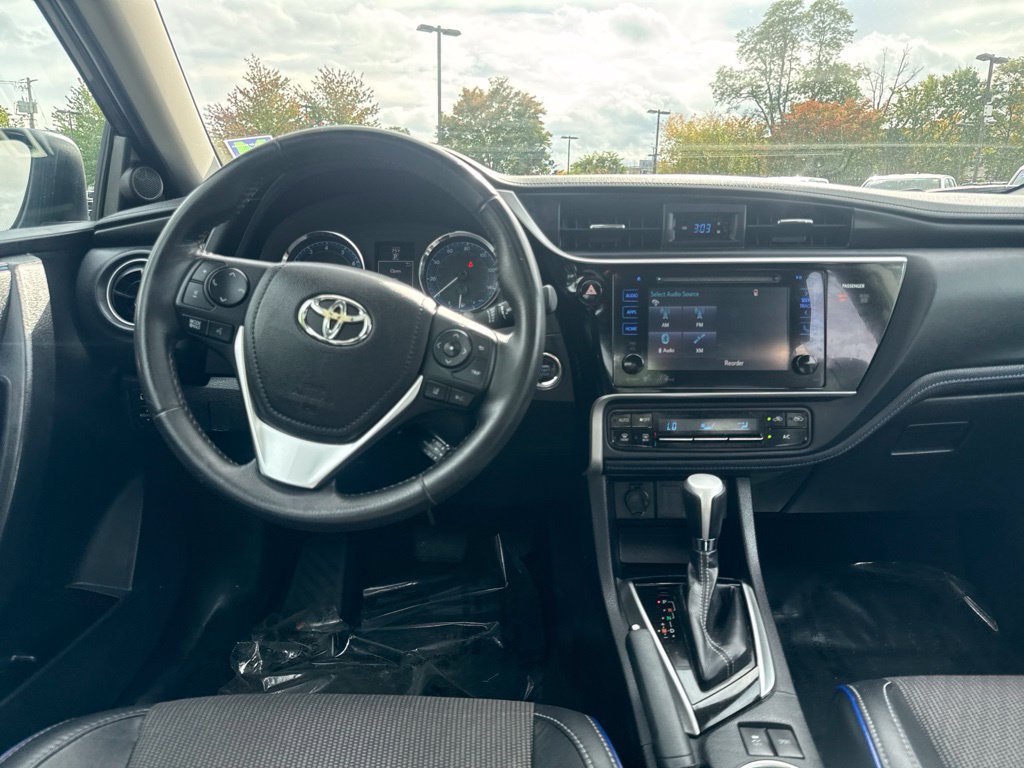 Certified 2017 Toyota Corolla SE w/ SE Premium Package FWD image 21